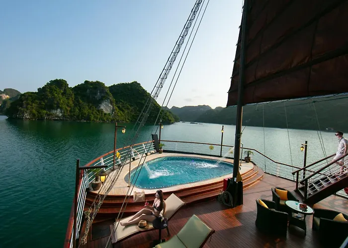 Amanda Luxury Cruise 5*