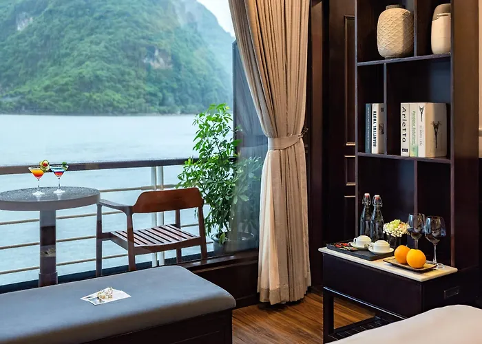  Amanda Luxury Cruise 5*