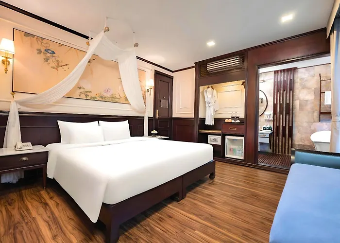 Amanda Luxury Cruise 5*